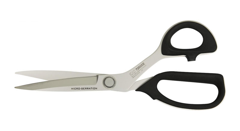 5 1/2 Serrated Scissor by Kai